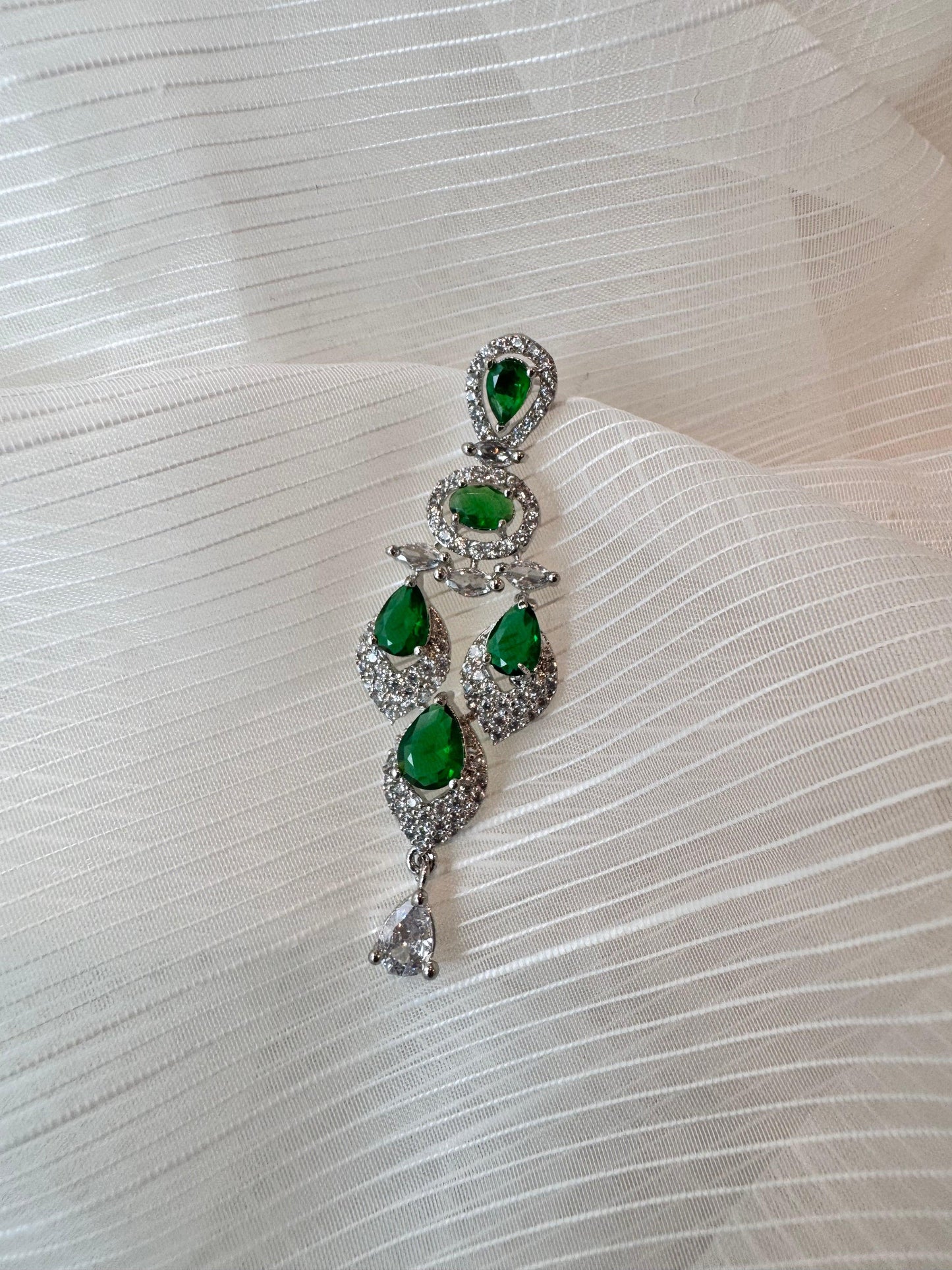 Rent Pearl Drop Earrings - Couture Encore