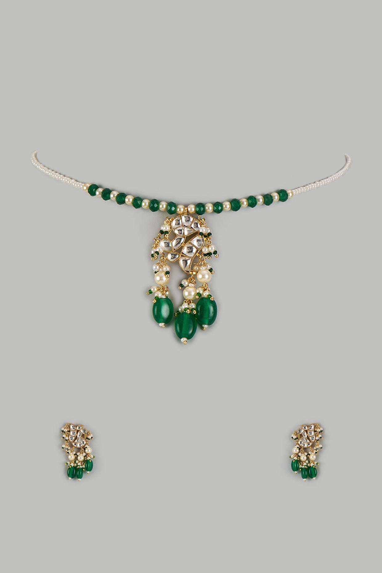 Rent Kundan Polki & Emerald Green Synthetic Stone Choker