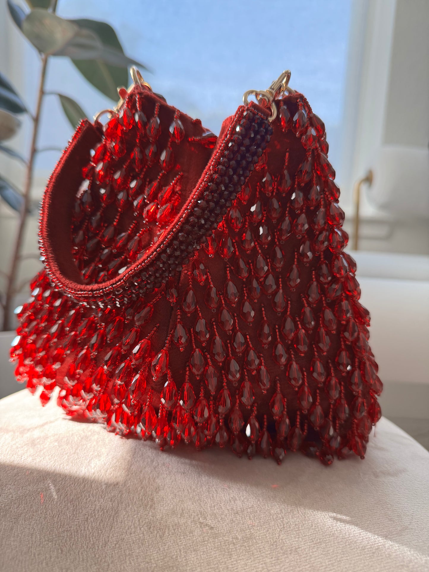 Rent Red Stonework Triangle Collapsible Bag