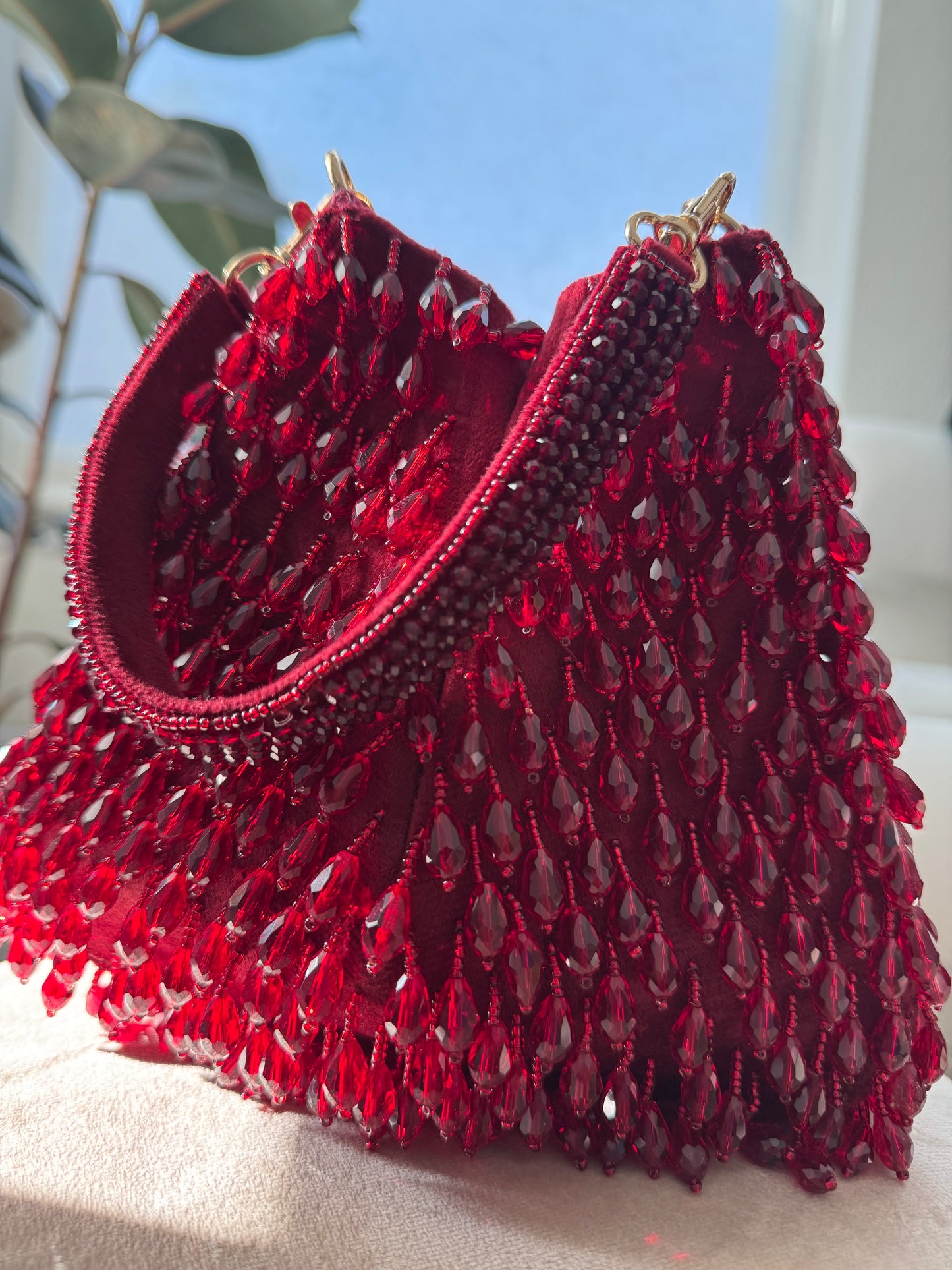 Rent Red Stonework Triangle Collapsible Bag