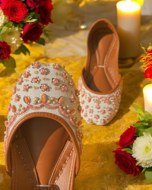 Baithak - Ivory Jutti