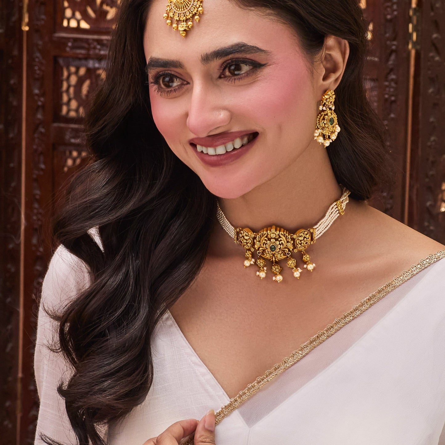 Avyra Antique Pearl Choker Set