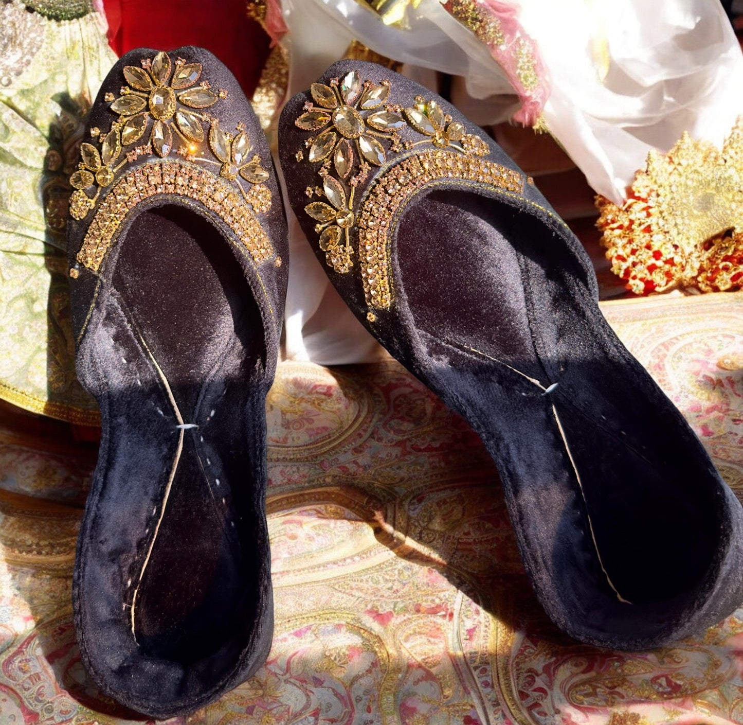 Maharani - Black Jutti