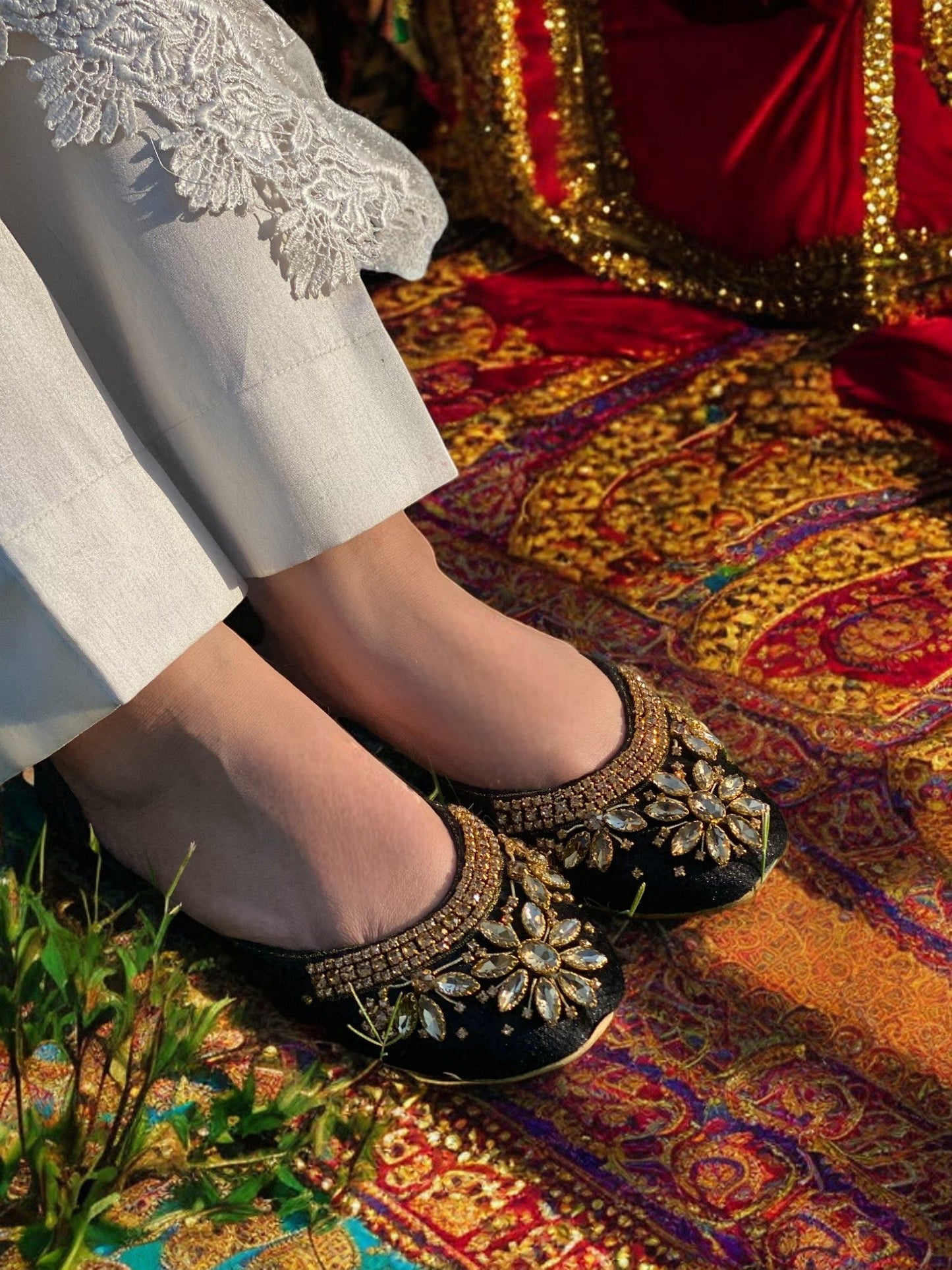 Maharani - Black Jutti