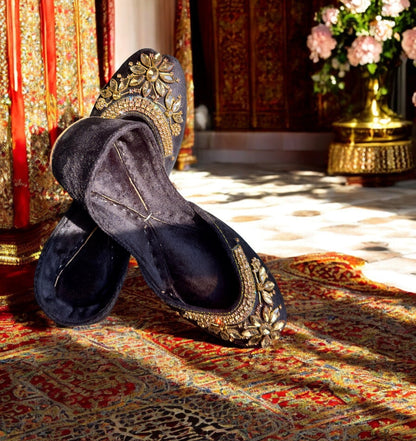 Maharani - Black Jutti