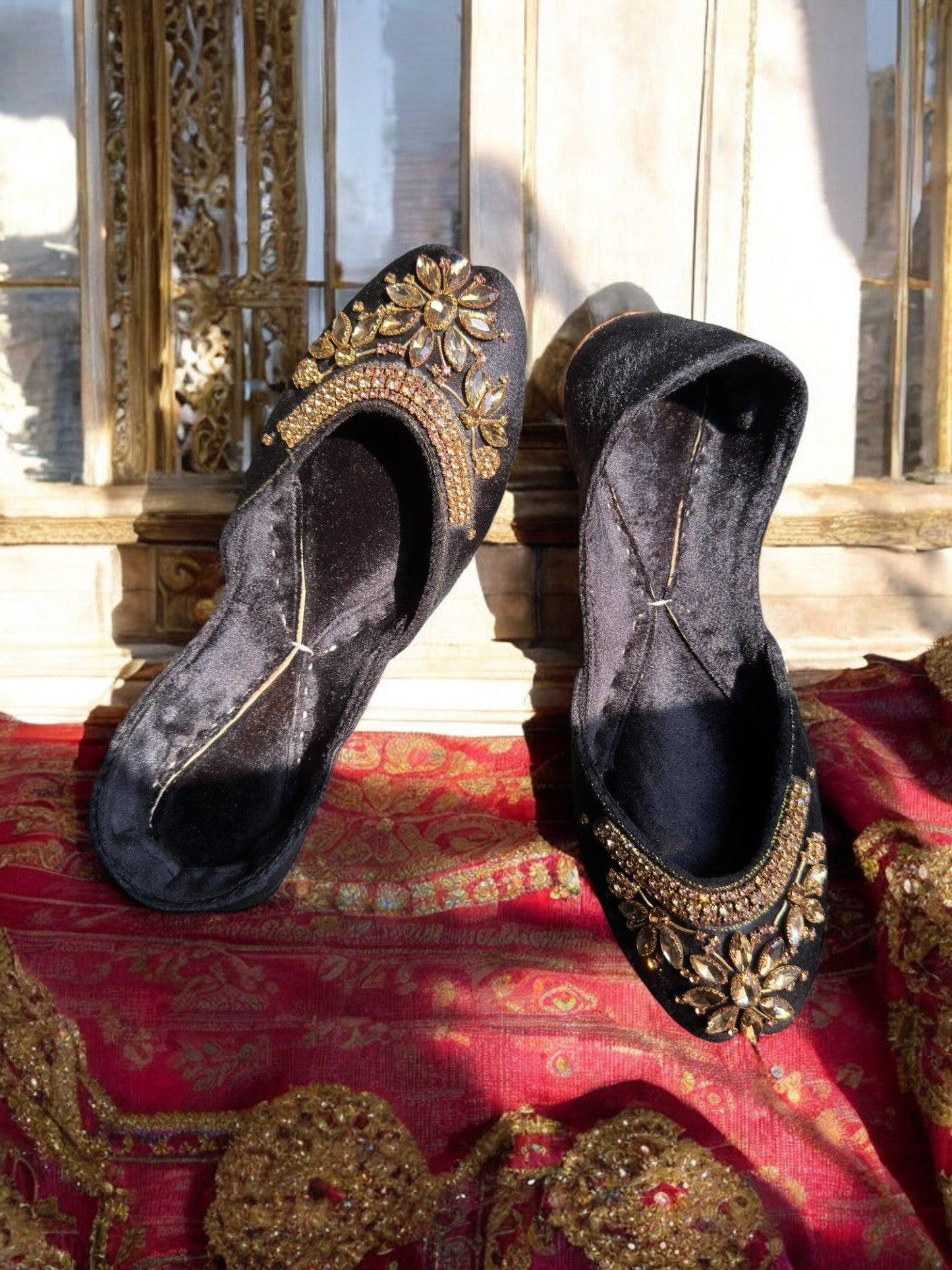 Maharani - Black Jutti