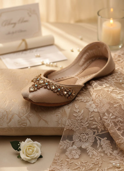 Aarya - Beige Jutti