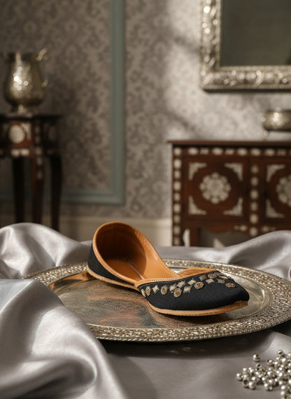 Umrao - Black Jutti