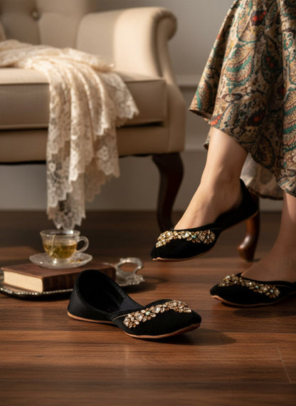 Aarya - Black Jutti