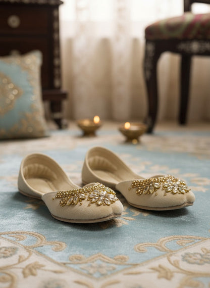 Maharani - Cream Jutti