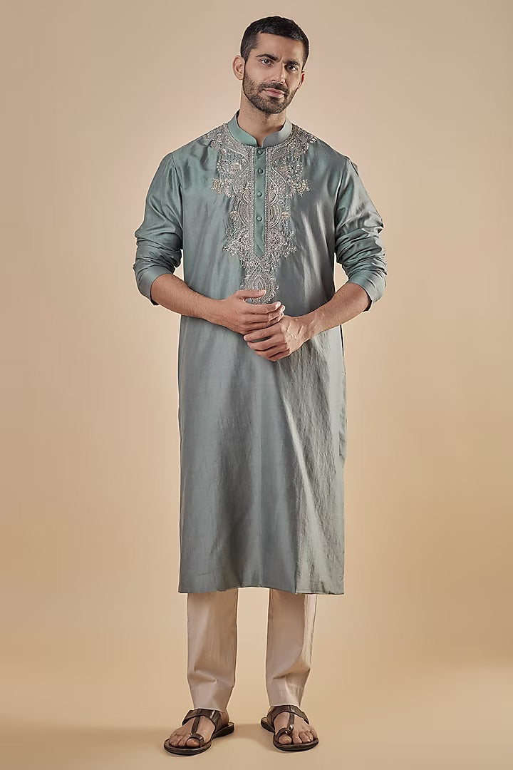 jayanti-reddy-men-grey-silk-embroidered-kurta-set